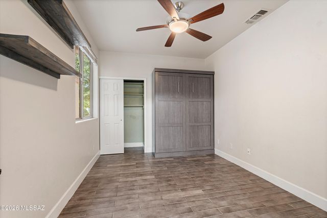 327 W Klinger Canyon Drive, Oro Valley, AZ 85755