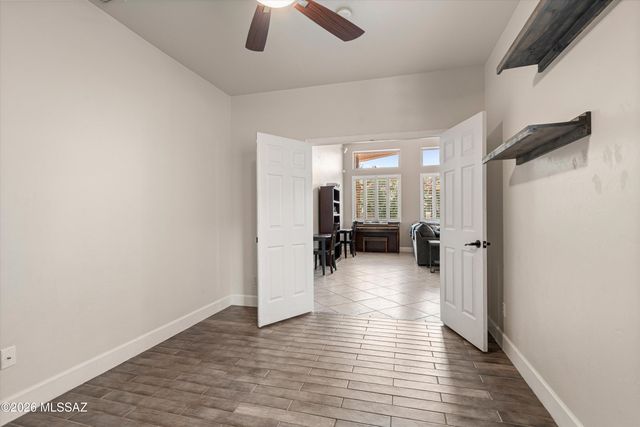 327 W Klinger Canyon Drive, Oro Valley, AZ 85755