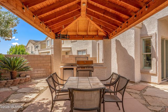 327 W Klinger Canyon Drive, Oro Valley, AZ 85755