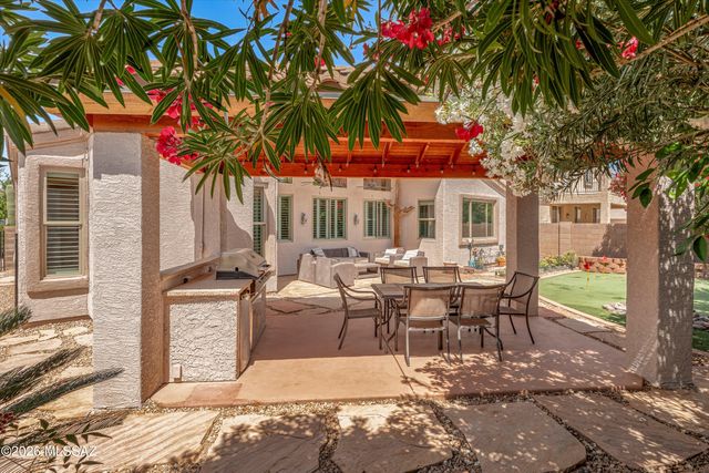 327 W Klinger Canyon Drive, Oro Valley, AZ 85755