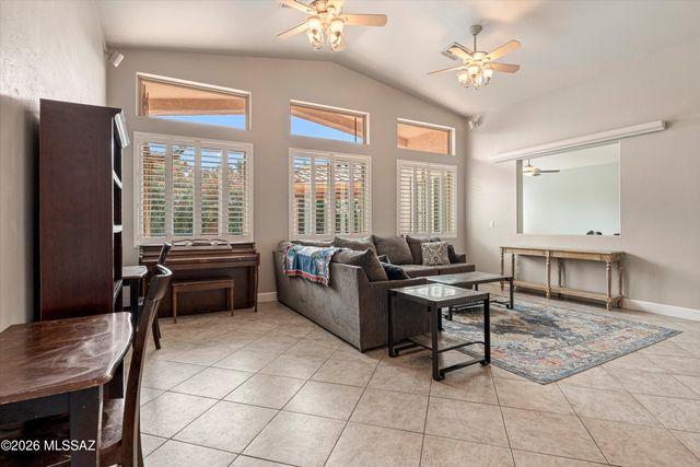 327 W Klinger Canyon Drive, Oro Valley, AZ 85755