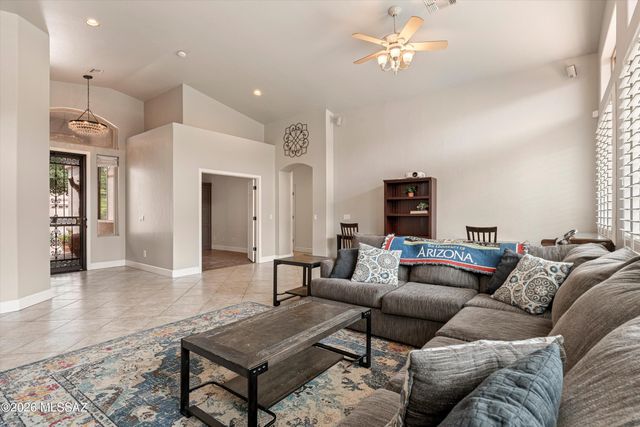 327 W Klinger Canyon Drive, Oro Valley, AZ 85755