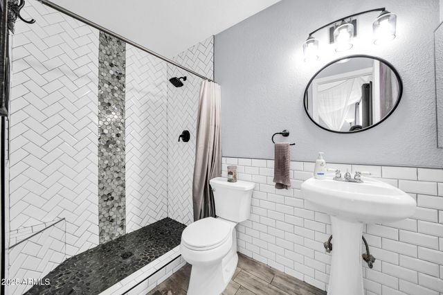 7138 W CHOLLA Street, Peoria, AZ 85345