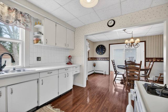 1587 34th Avenue, Moline, IL 51265