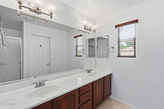 3726 E YEAGER Drive, Gilbert, AZ 85295