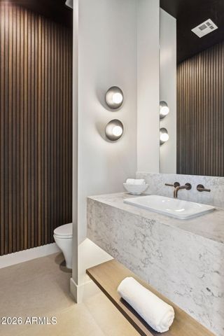 1832 E PALMAIRE Avenue, Phoenix, AZ 85020