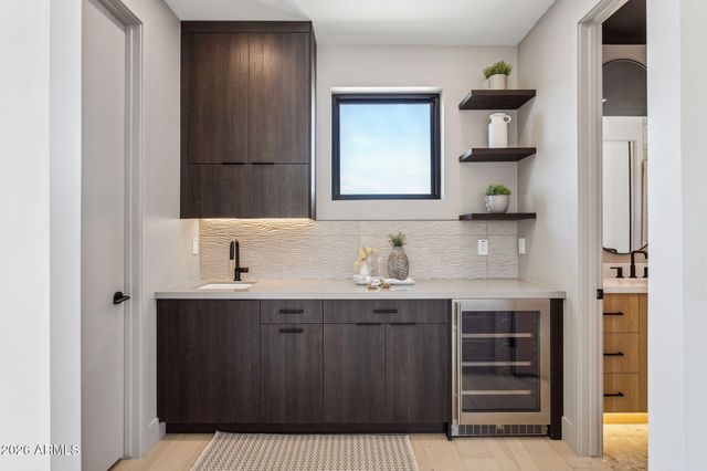 1832 E PALMAIRE Avenue, Phoenix, AZ 85020