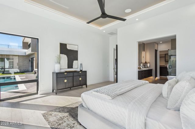 1832 E PALMAIRE Avenue, Phoenix, AZ 85020