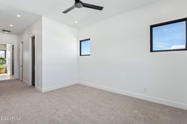 1832 E PALMAIRE Avenue, Phoenix, AZ 85020