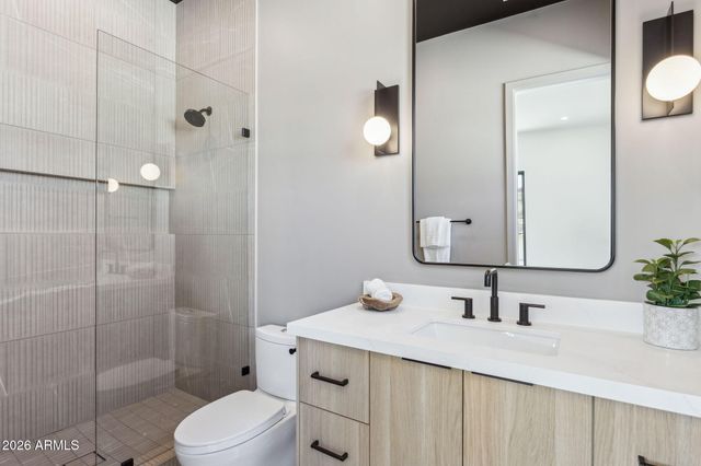 1832 E PALMAIRE Avenue, Phoenix, AZ 85020