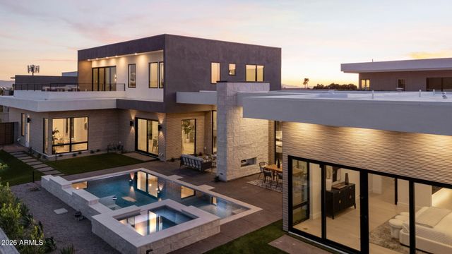 1832 E PALMAIRE Avenue, Phoenix, AZ 85020