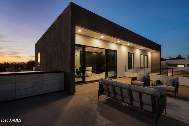 1832 E PALMAIRE Avenue, Phoenix, AZ 85020