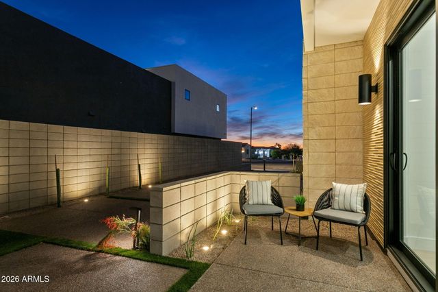 1832 E PALMAIRE Avenue, Phoenix, AZ 85020