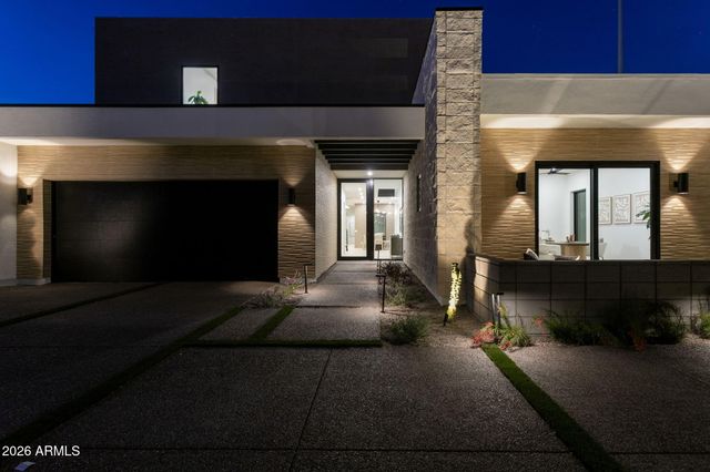 1832 E PALMAIRE Avenue, Phoenix, AZ 85020