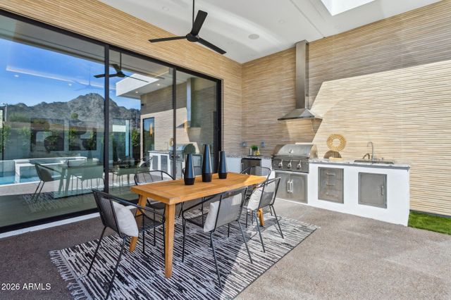 1832 E PALMAIRE Avenue, Phoenix, AZ 85020