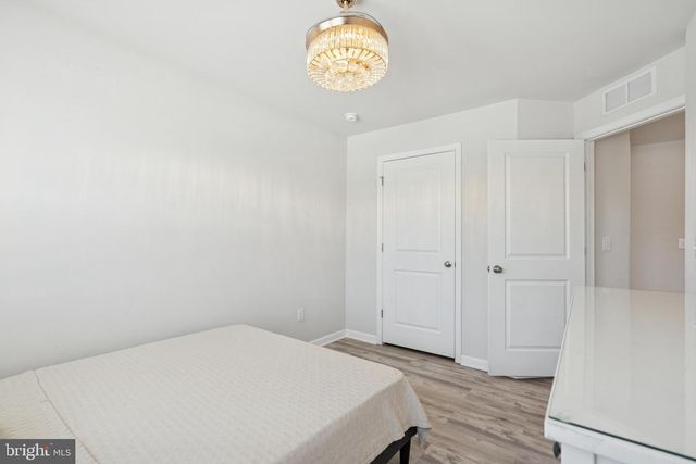 12 PALERMO LN, Mount Laurel, NJ 08054