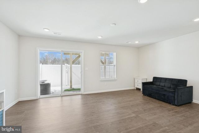 12 PALERMO LN, Mount Laurel, NJ 08054