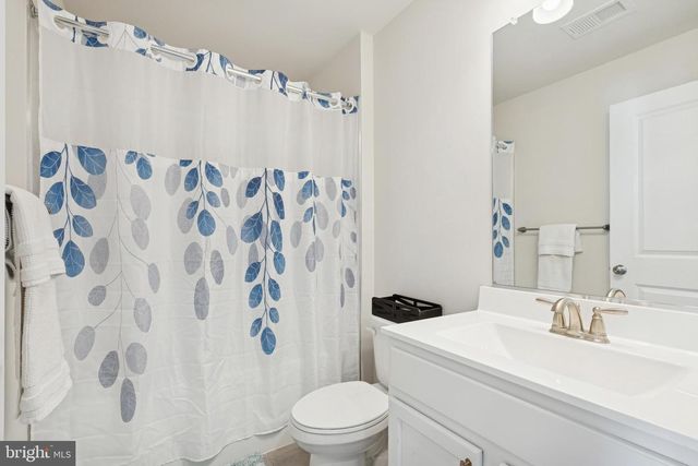 12 PALERMO LN, Mount Laurel, NJ 08054