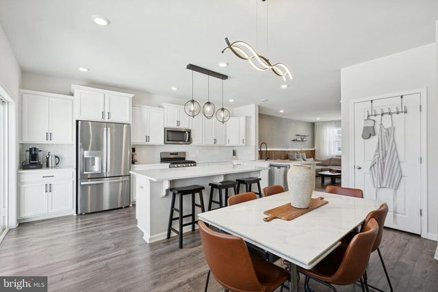 12 PALERMO LN, Mount Laurel, NJ 08054