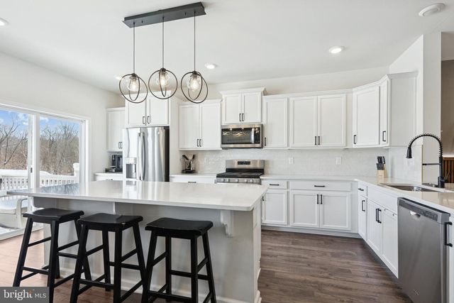 12 PALERMO LN, Mount Laurel, NJ 08054