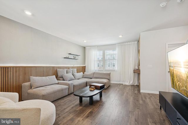 12 PALERMO LN, Mount Laurel, NJ 08054