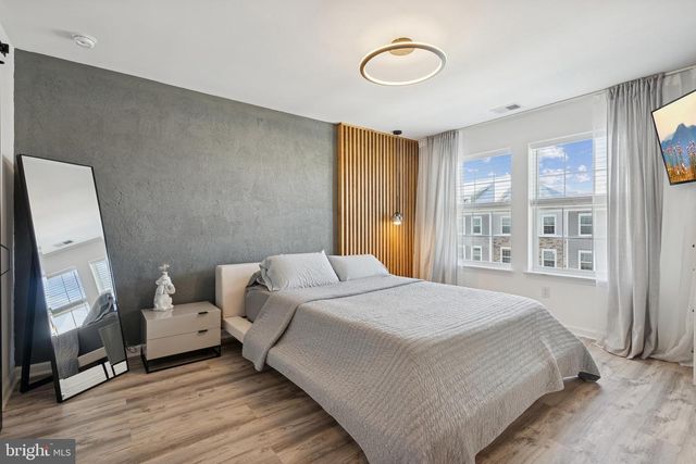 12 PALERMO LN, Mount Laurel, NJ 08054