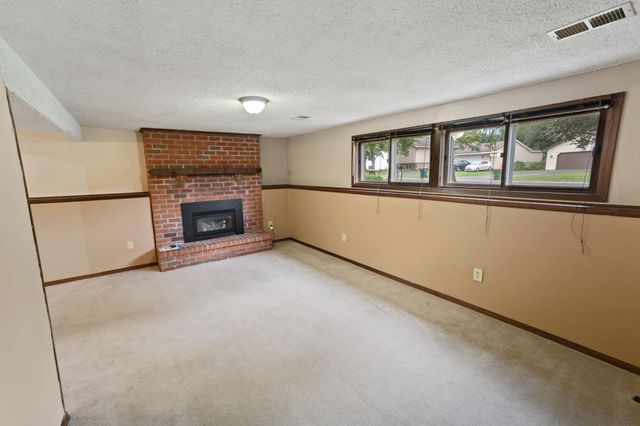 8653 Brant Street NE, Circle Pines, MN 55014