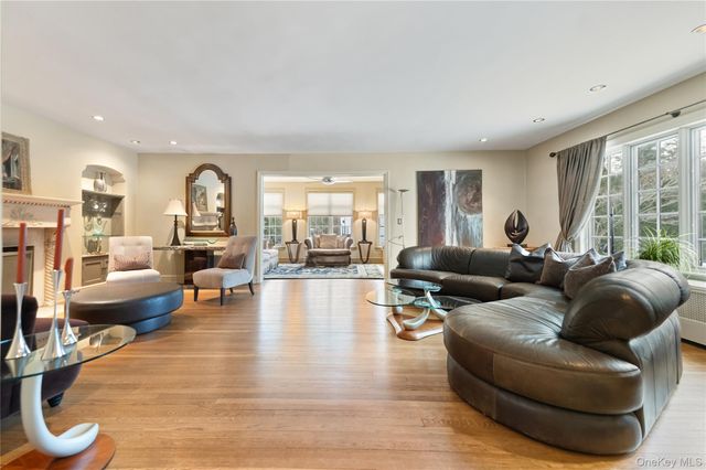 6 White Plains Road, Bronxville, NY 10708