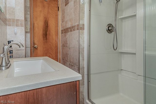 400 Harris Road, Richmond Heights, OH 44143