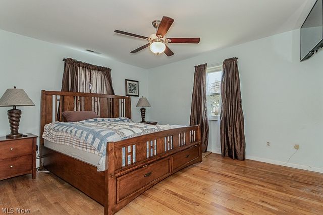 400 Harris Road, Richmond Heights, OH 44143