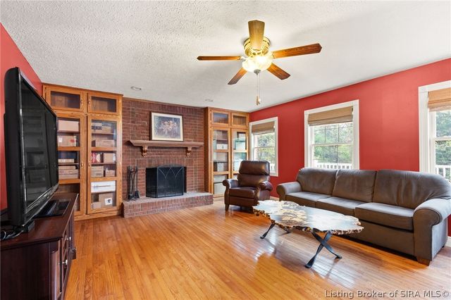 974 Pinewood Trail NE, New Salisbury, IN 47161