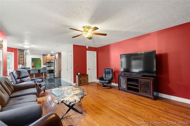 974 Pinewood Trail NE, New Salisbury, IN 47161