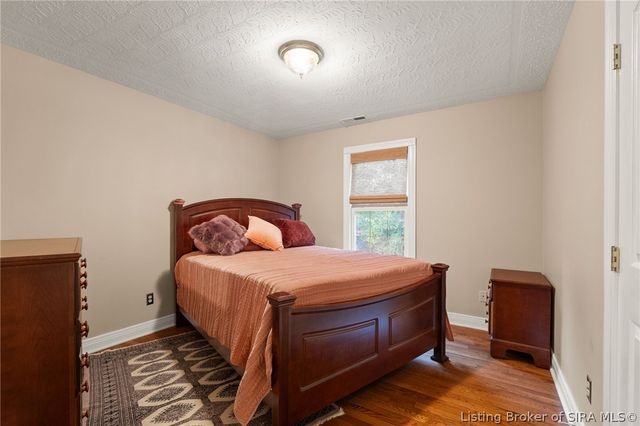 974 Pinewood Trail NE, New Salisbury, IN 47161