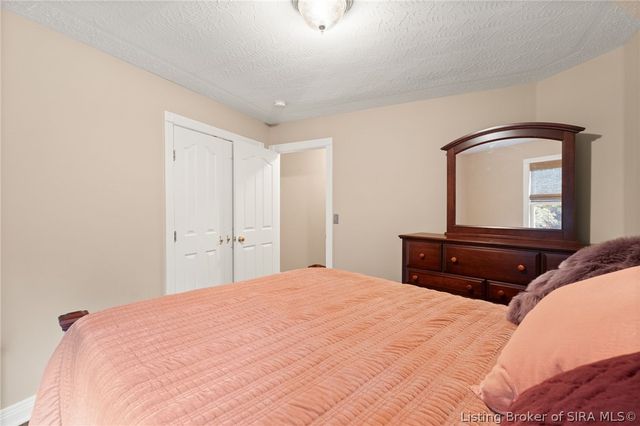 974 Pinewood Trail NE, New Salisbury, IN 47161