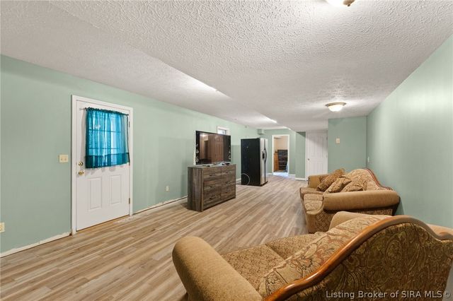 974 Pinewood Trail NE, New Salisbury, IN 47161