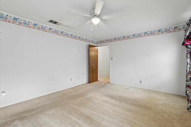 1912 River Bend Road, Arlington, TX 76014