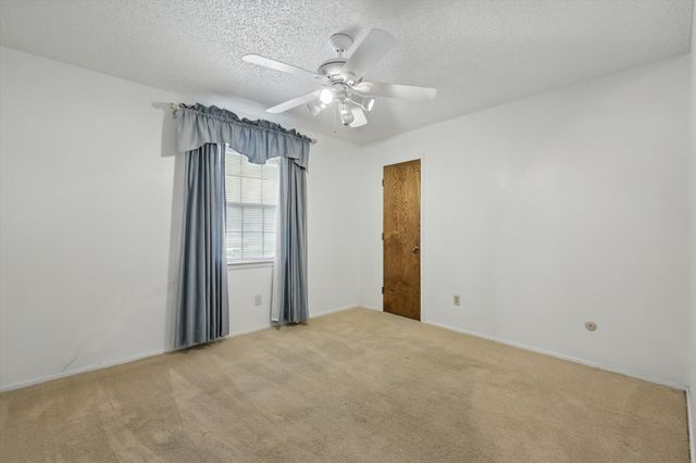 1912 River Bend Road, Arlington, TX 76014