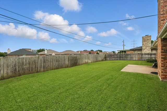 1912 River Bend Road, Arlington, TX 76014