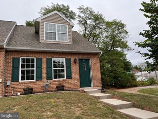 1 OXFORD CT, New Oxford, PA 17350