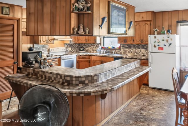 26136 Highway 53, Saucier, MS 39574