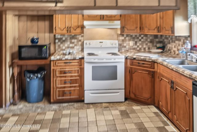 26136 Highway 53, Saucier, MS 39574
