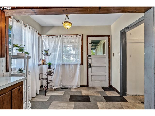 6318 Se 89TH Ave, Portland, OR 97266