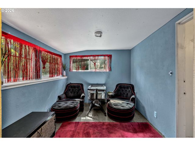 6318 Se 89TH Ave, Portland, OR 97266