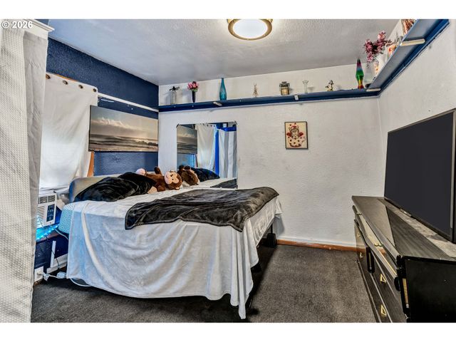 6318 Se 89TH Ave, Portland, OR 97266