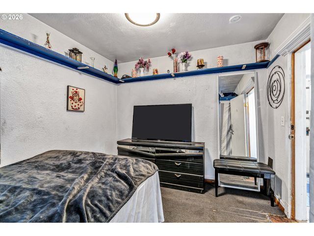 6318 Se 89TH Ave, Portland, OR 97266