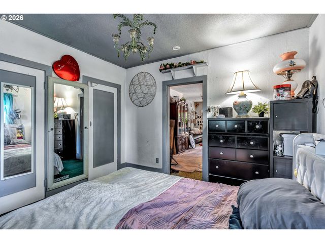 6318 Se 89TH Ave, Portland, OR 97266