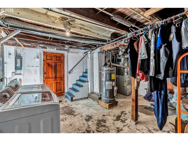6318 Se 89TH Ave, Portland, OR 97266