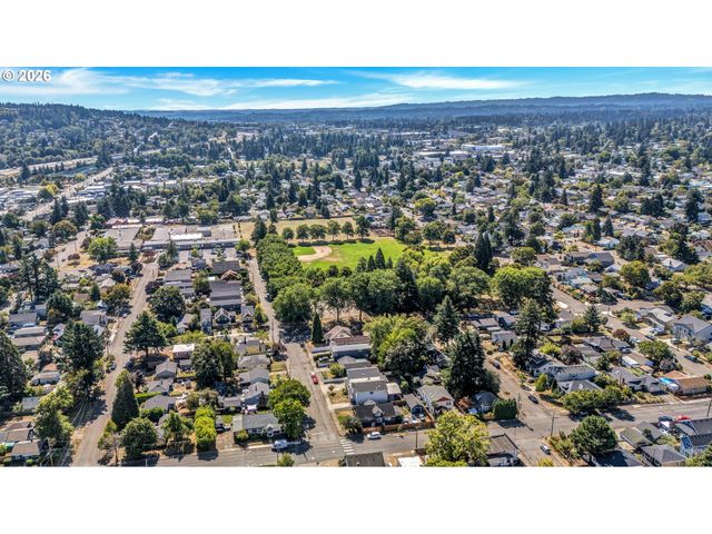 6318 Se 89TH Ave, Portland, OR 97266
