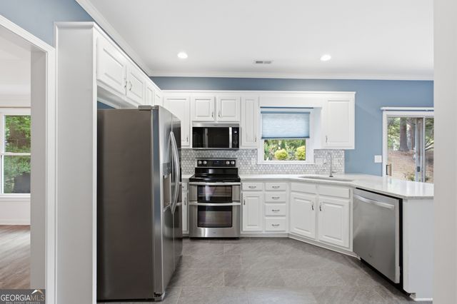 2084 York River Way, Suwanee, GA 30024
