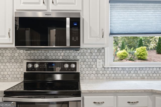 2084 York River Way, Suwanee, GA 30024